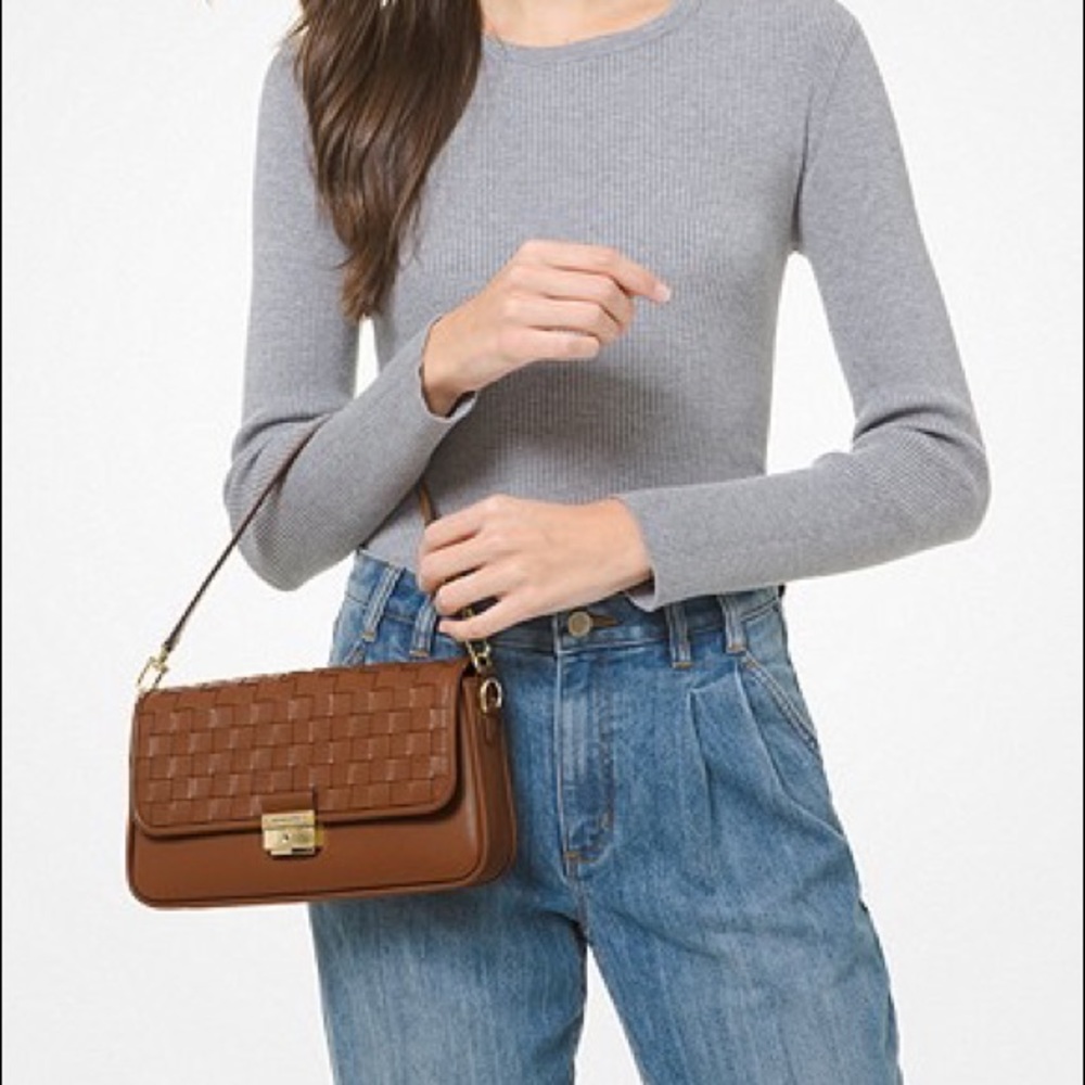 MICHAEL KORS Bradshaw Small Woven Leather Shoulder Bag In Luggage